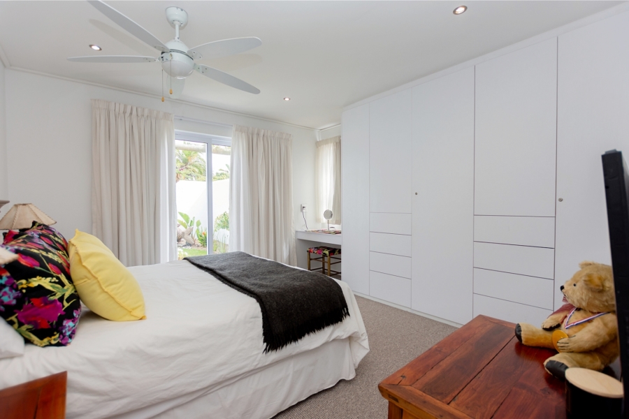 3 Bedroom Property for Sale in Golden Mile Western Cape